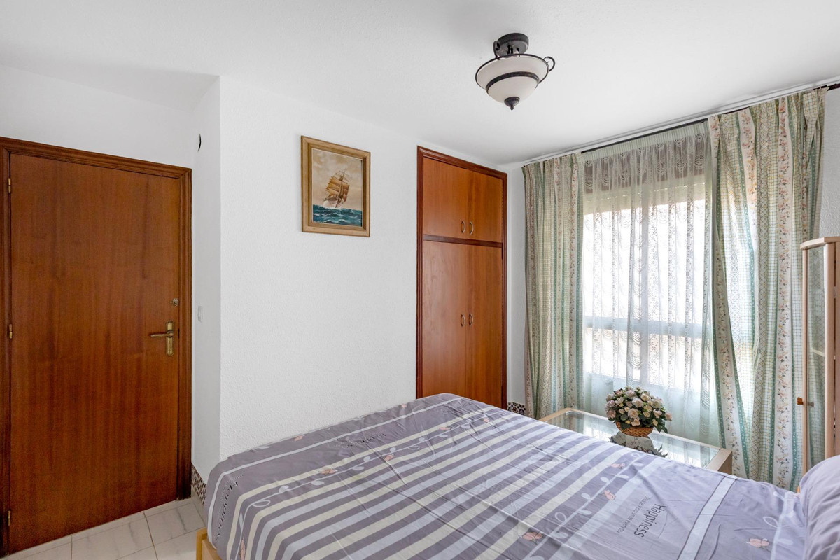For sale - 3 Bedroom 2 Bathroom House - Bungalow in Torrevieja - Torrevieja Centro  - Alicante