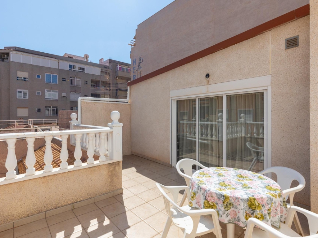 3 Bedroom 2 Bathroom House - Bungalow in Torrevieja