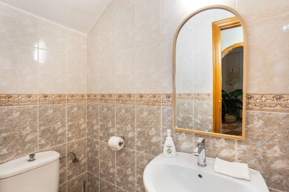 For sale - 2 Bedroom 1 Bathroom Villa in Cabo Roig - La Regia  - Alicante