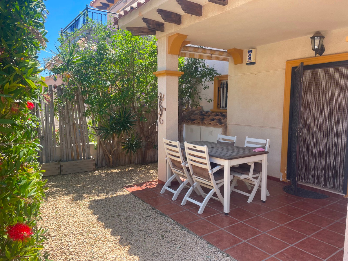 For sale - 2 Bedroom 1 Bathroom Villa in Cabo Roig - La Regia  - Alicante