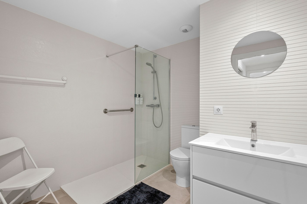 For sale - 3 Bedroom 2 Bathroom Apartment - Ground Floor Apartment in Orihuela - Dehesa de Campoamor  - Alicante