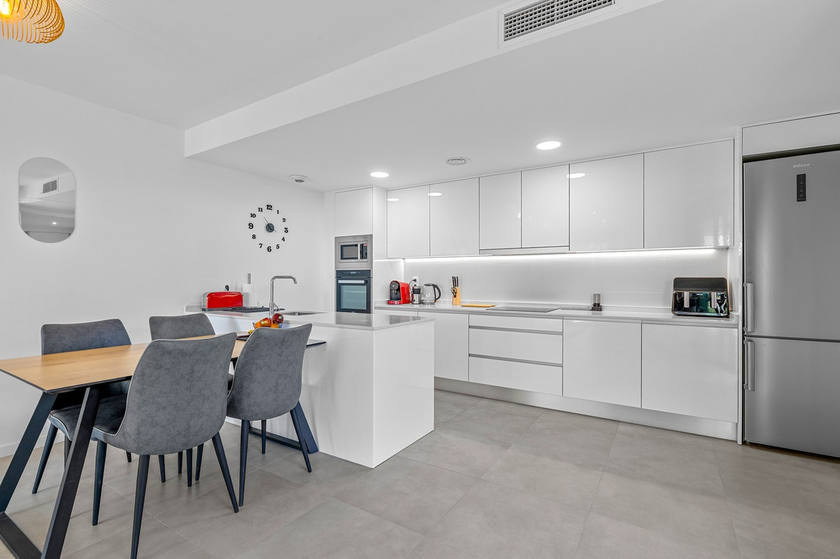 For sale - 3 Bedroom 2 Bathroom Apartment - Ground Floor Apartment in Orihuela - Dehesa de Campoamor  - Alicante
