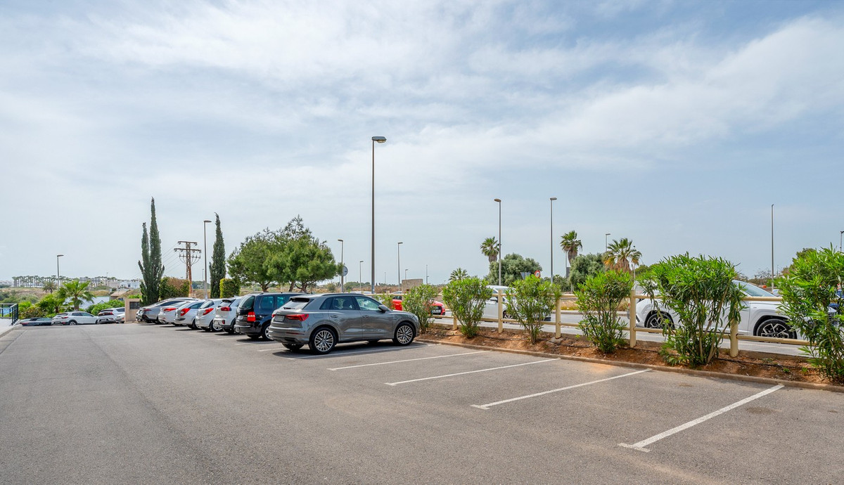 For sale - 2 Bedroom 2 Bathroom Apartment - Middle Floor Apartment in Orihuela - La Zenia  - Alicante