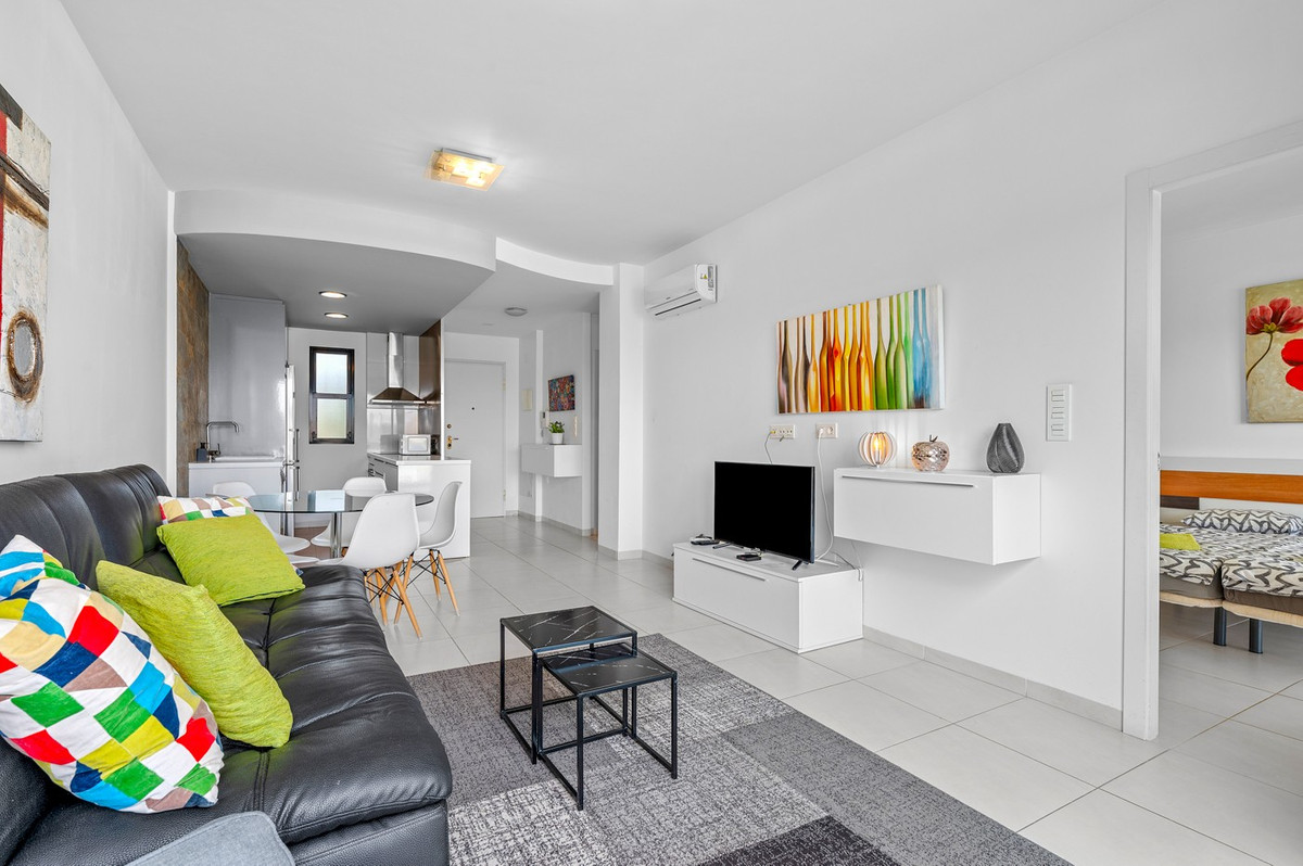 For sale - 2 Bedroom 2 Bathroom Apartment - Middle Floor Apartment in Orihuela - La Zenia  - Alicante