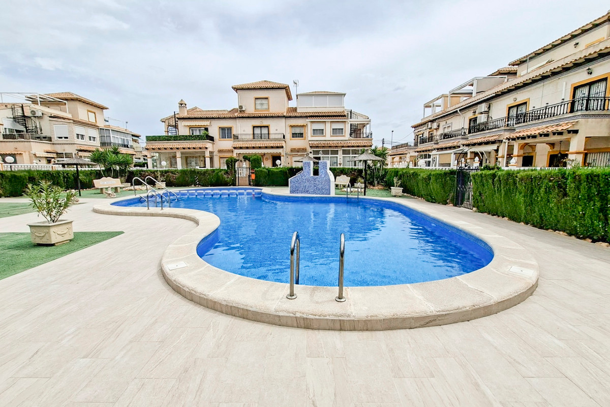 For sale - 2 Bedroom 1 Bathroom Townouse in Playa Flamenca - Orihuela Costa  - Alicante