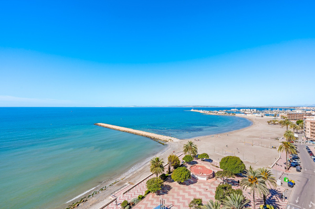 For sale - 3 Bedroom 1 Bathroom Apartment in Santa Pola - Santa Pola Centro  - Alicante