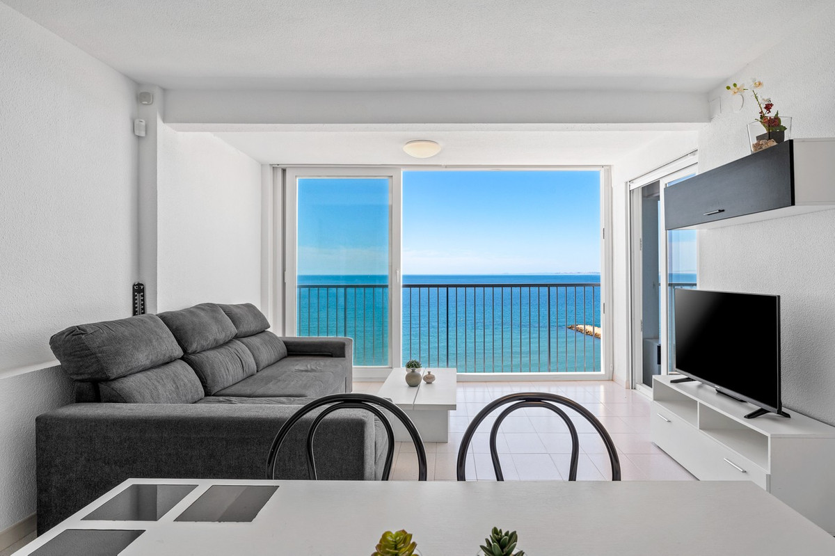 For sale - 3 Bedroom 1 Bathroom Apartment in Santa Pola - Santa Pola Centro  - Alicante