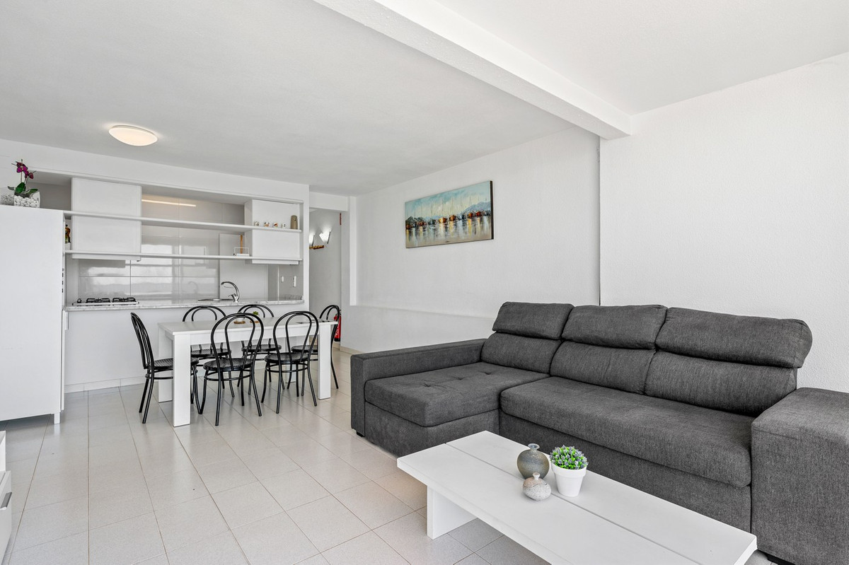 For sale - 3 Bedroom 1 Bathroom Apartment in Santa Pola - Santa Pola Centro  - Alicante