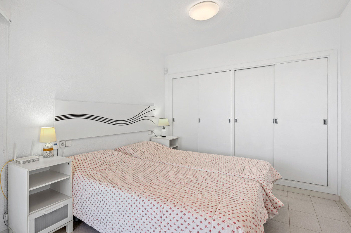 For sale - 3 Bedroom 1 Bathroom Apartment in Santa Pola - Santa Pola Centro  - Alicante