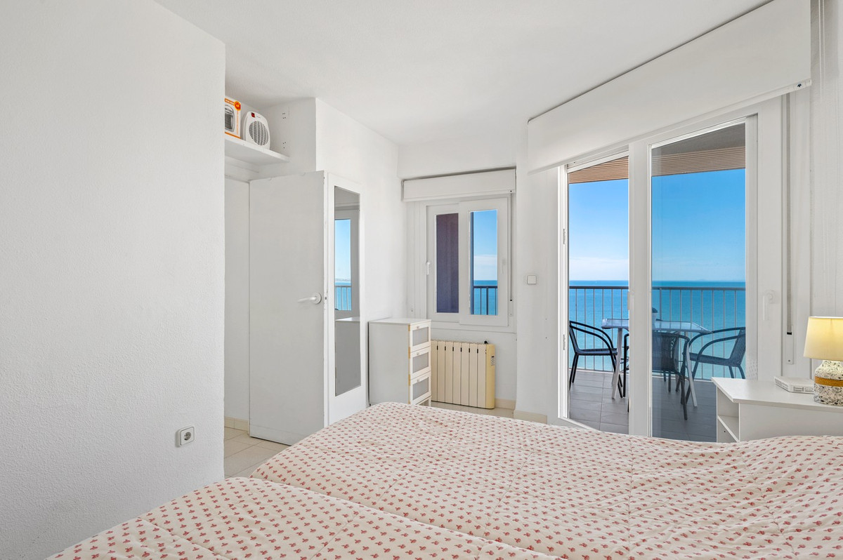 For sale - 3 Bedroom 1 Bathroom Apartment in Santa Pola - Santa Pola Centro  - Alicante