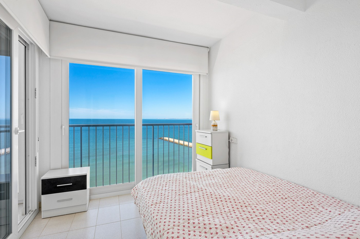 For sale - 3 Bedroom 1 Bathroom Apartment in Santa Pola - Santa Pola Centro  - Alicante