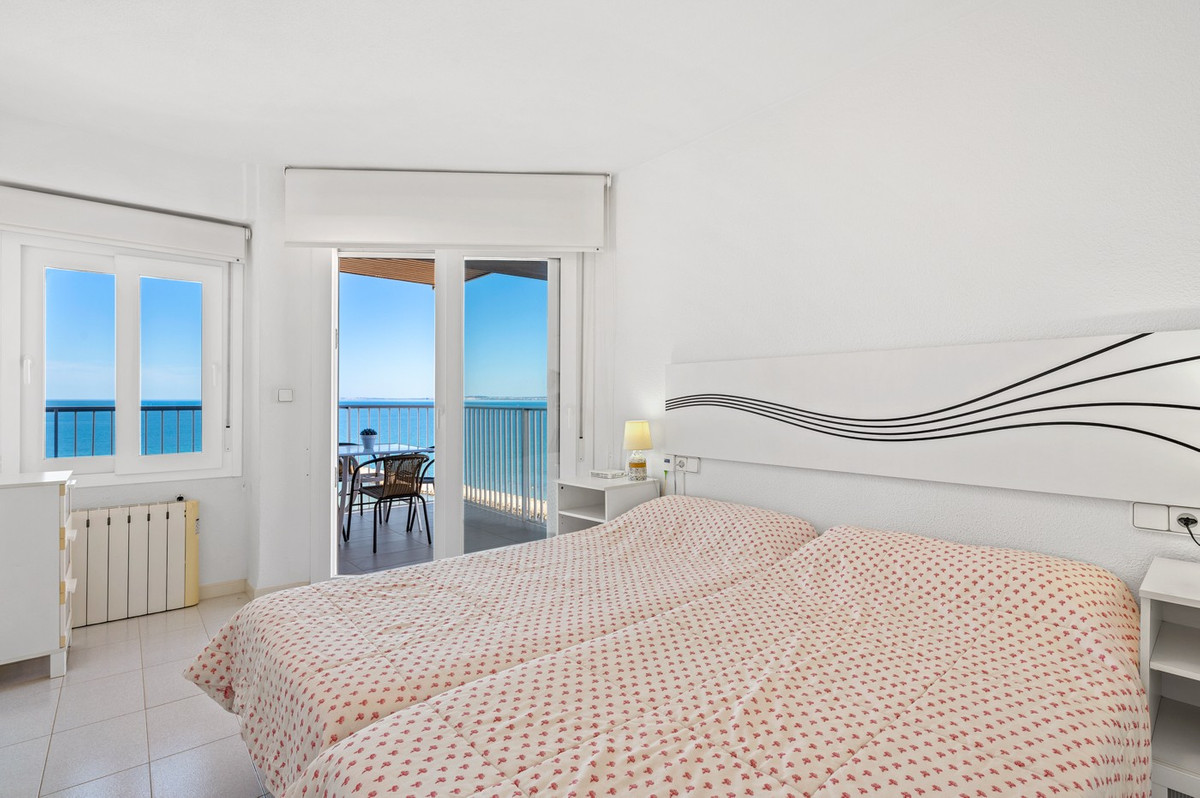 For sale - 3 Bedroom 1 Bathroom Apartment in Santa Pola - Santa Pola Centro  - Alicante
