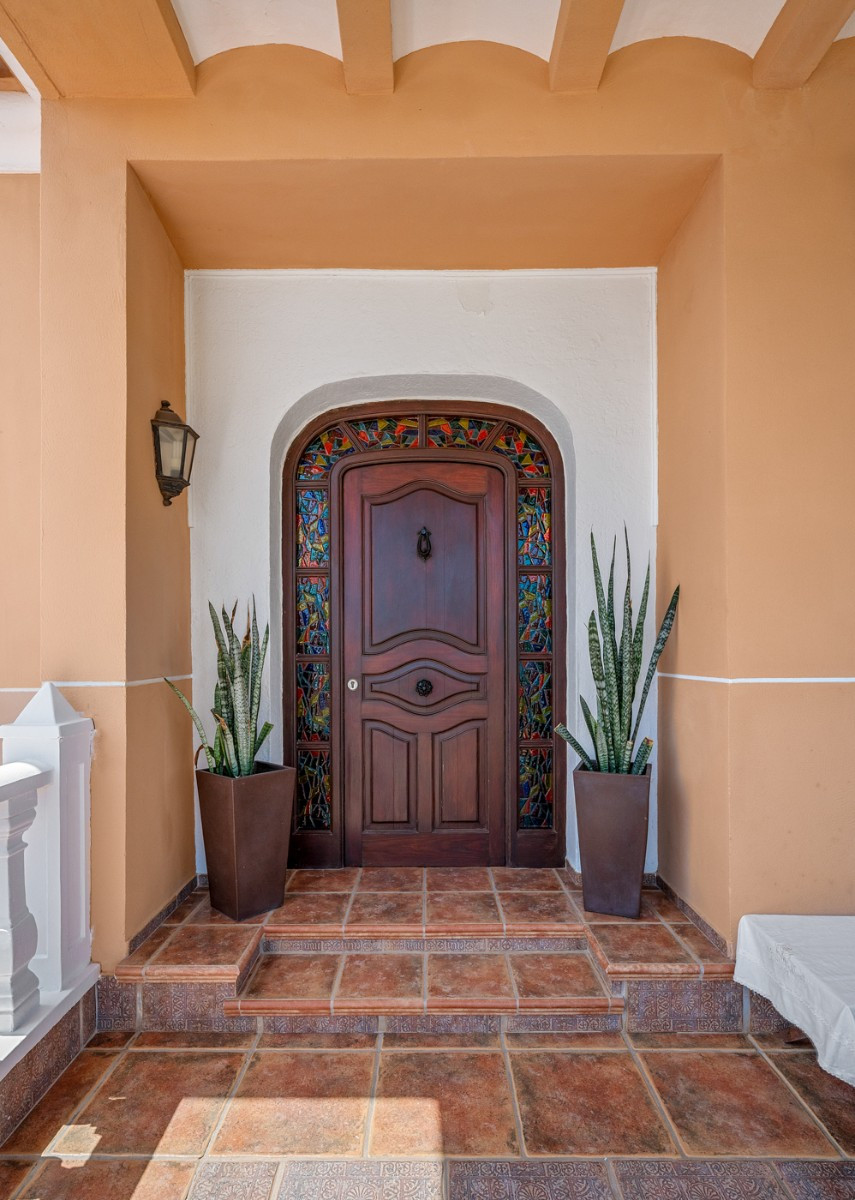 For sale - 6 Bedroom 5 Bathroom House - Detached Villa in Torrevieja - La Mata  - Alicante