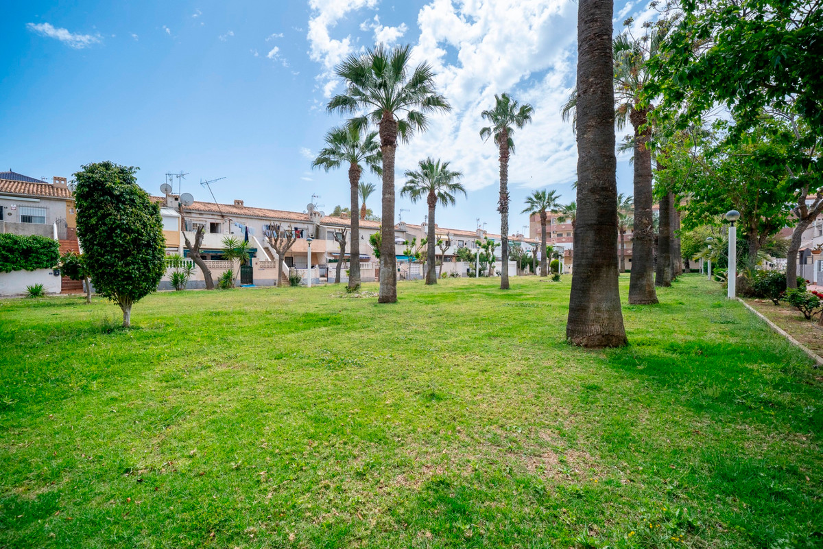 For sale - 1 Bedroom 1 Bathroom Apartment - Middle Floor Apartment in Orihuela - Cabo Roig  - Alicante