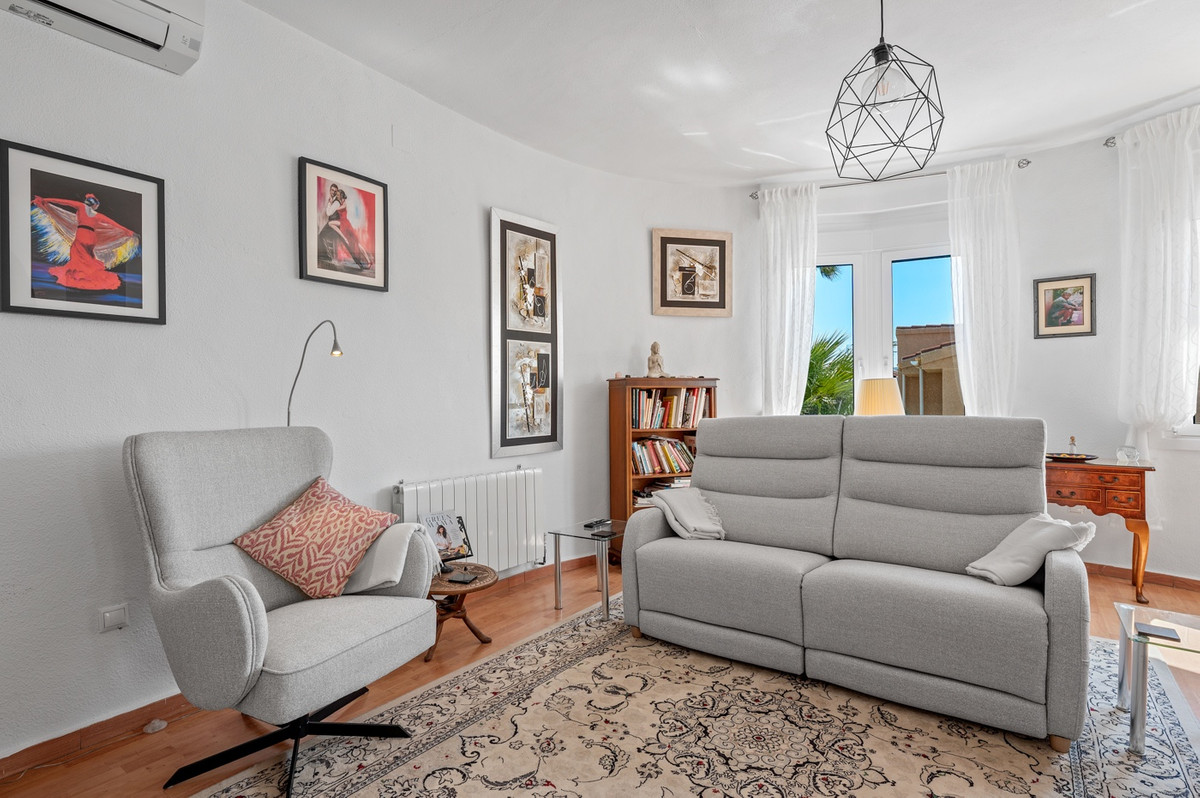 For sale - 3 Bedroom 3 Bathroom House - Detached Villa in Rojales - Rojales Centro  - Alicante