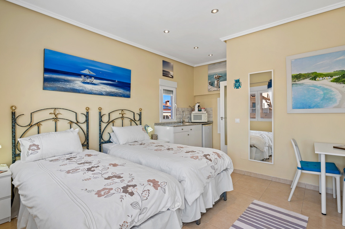 For sale - 3 Bedroom 3 Bathroom House - Detached Villa in Rojales - Rojales Centro  - Alicante