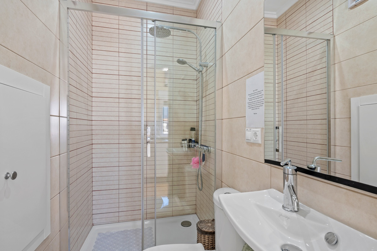 For sale - 3 Bedroom 3 Bathroom House - Detached Villa in Rojales - Rojales Centro  - Alicante