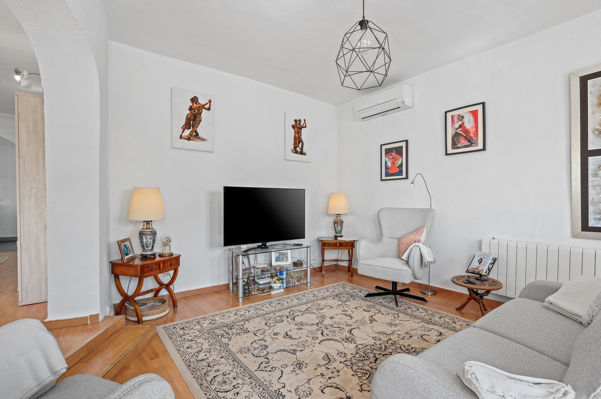 For sale - 3 Bedroom 3 Bathroom House - Detached Villa in Rojales - Rojales Centro  - Alicante