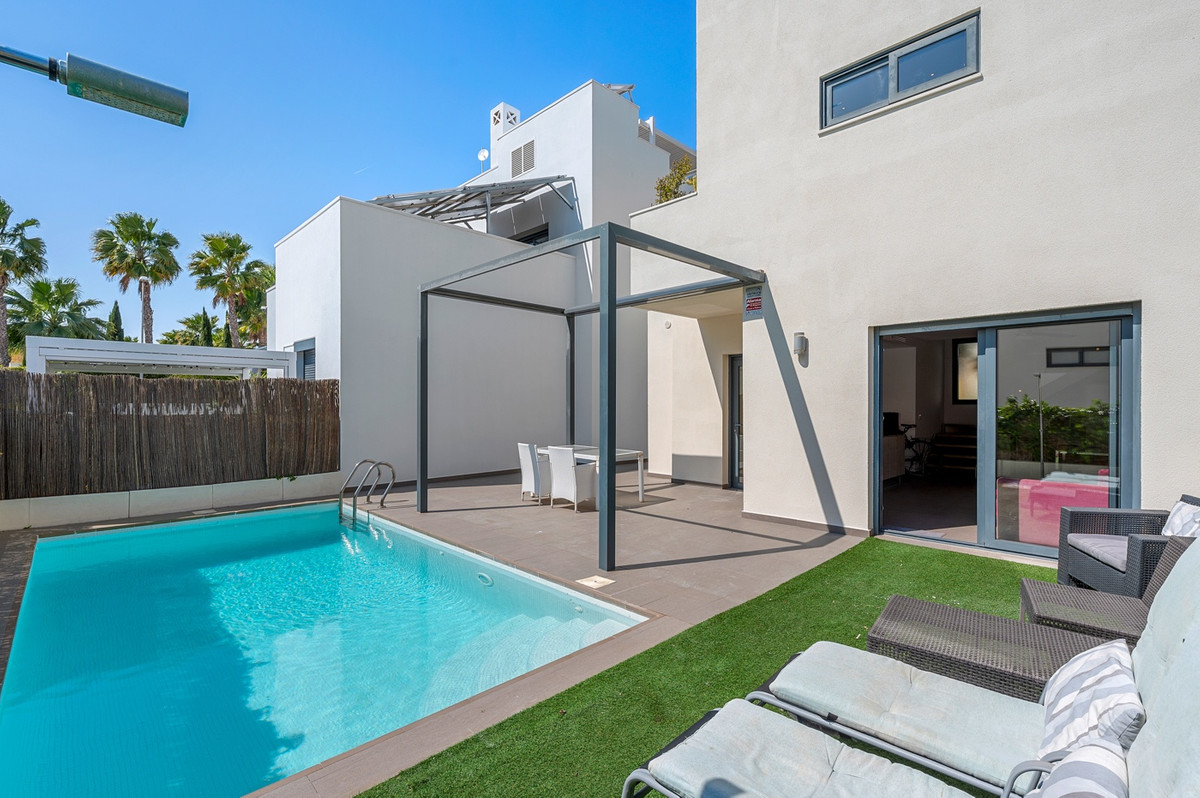 For sale - 2 Bedroom 2 Bathroom House - Detached Villa in Rojales - Ciudad Quesada  - Alicante