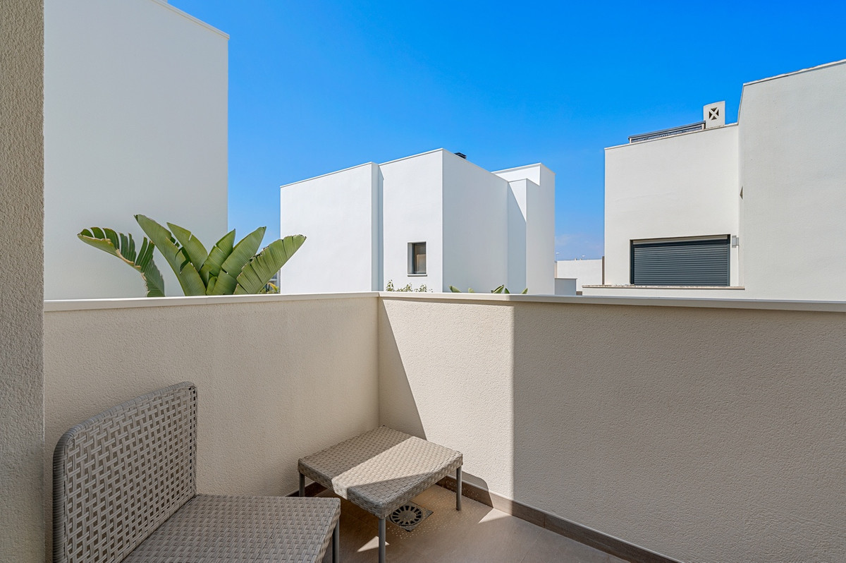 For sale - 2 Bedroom 2 Bathroom House - Detached Villa in Rojales - Ciudad Quesada  - Alicante