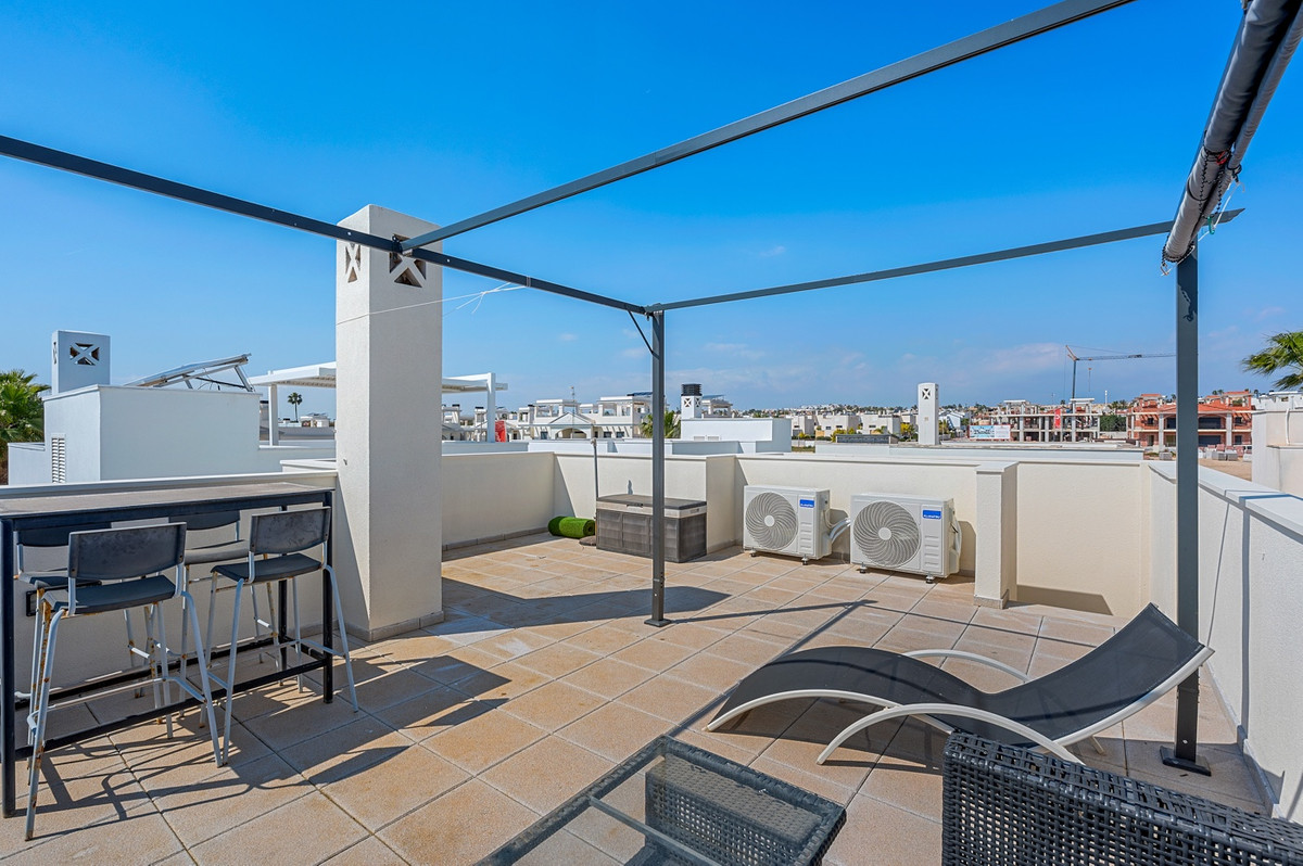 For sale - 2 Bedroom 2 Bathroom House - Detached Villa in Rojales - Ciudad Quesada  - Alicante