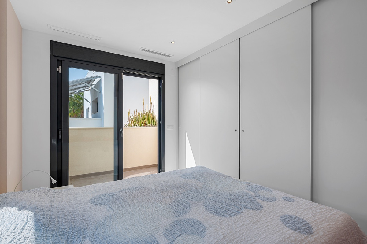 For sale - 2 Bedroom 2 Bathroom House - Detached Villa in Rojales - Ciudad Quesada  - Alicante
