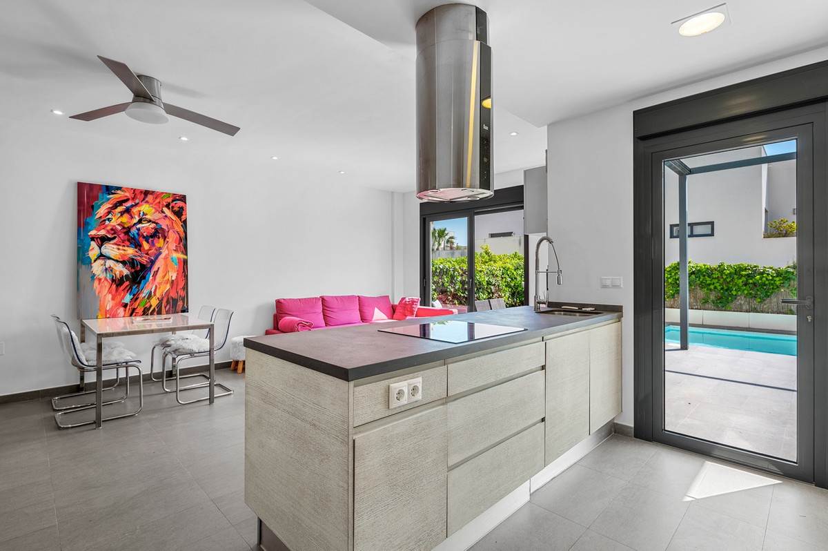 For sale - 2 Bedroom 2 Bathroom House - Detached Villa in Rojales - Ciudad Quesada  - Alicante