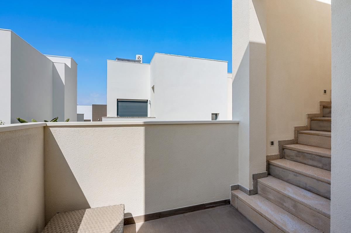 For sale - 2 Bedroom 2 Bathroom House - Detached Villa in Rojales - Ciudad Quesada  - Alicante
