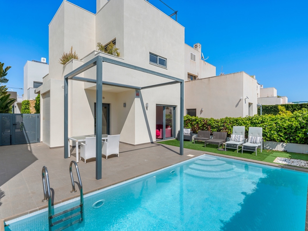 2 Bedroom 2 Bathroom House - Detached Villa in Rojales