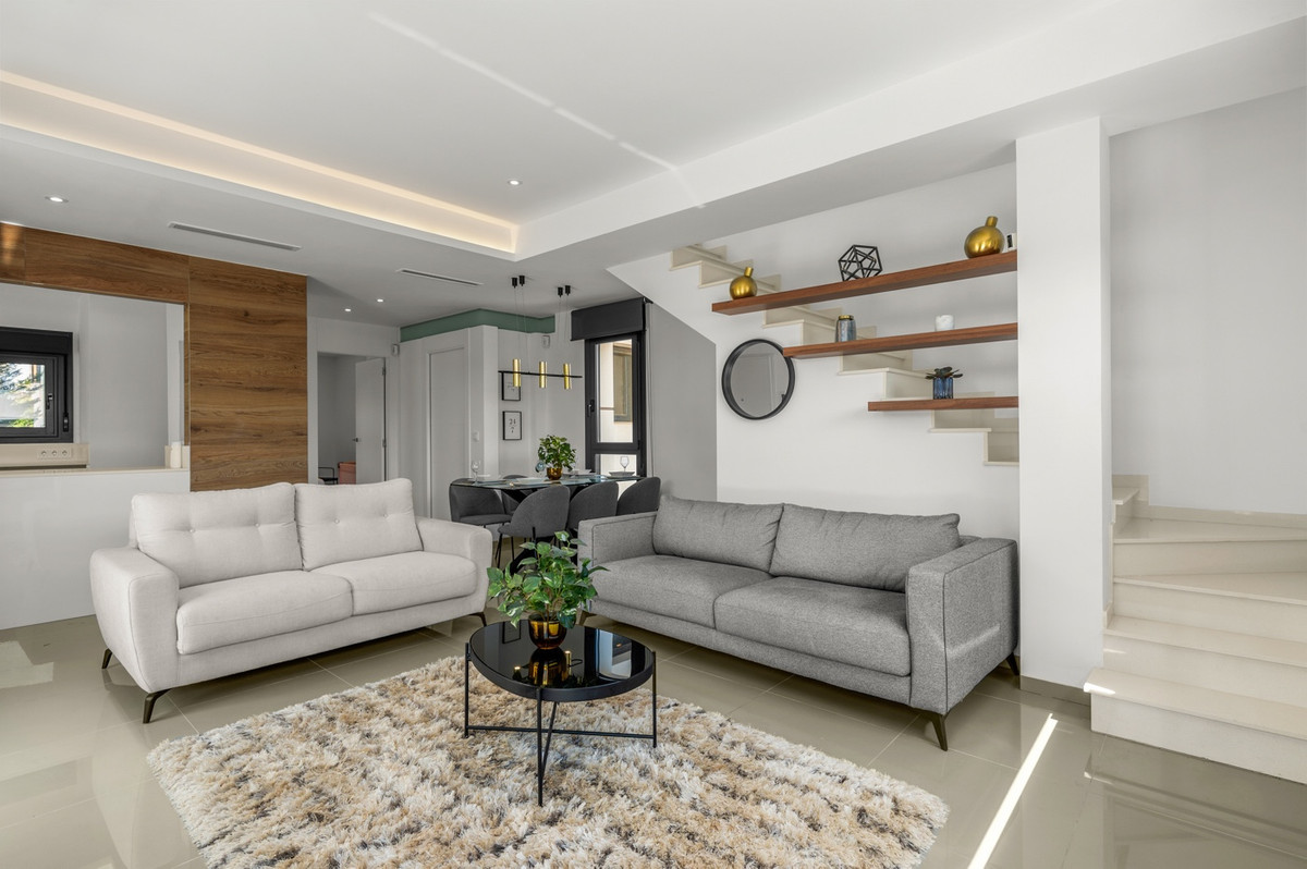 For sale - 3 Bedroom 3 Bathroom House - Detached Villa in Rojales - Ciudad Quesada  - Alicante