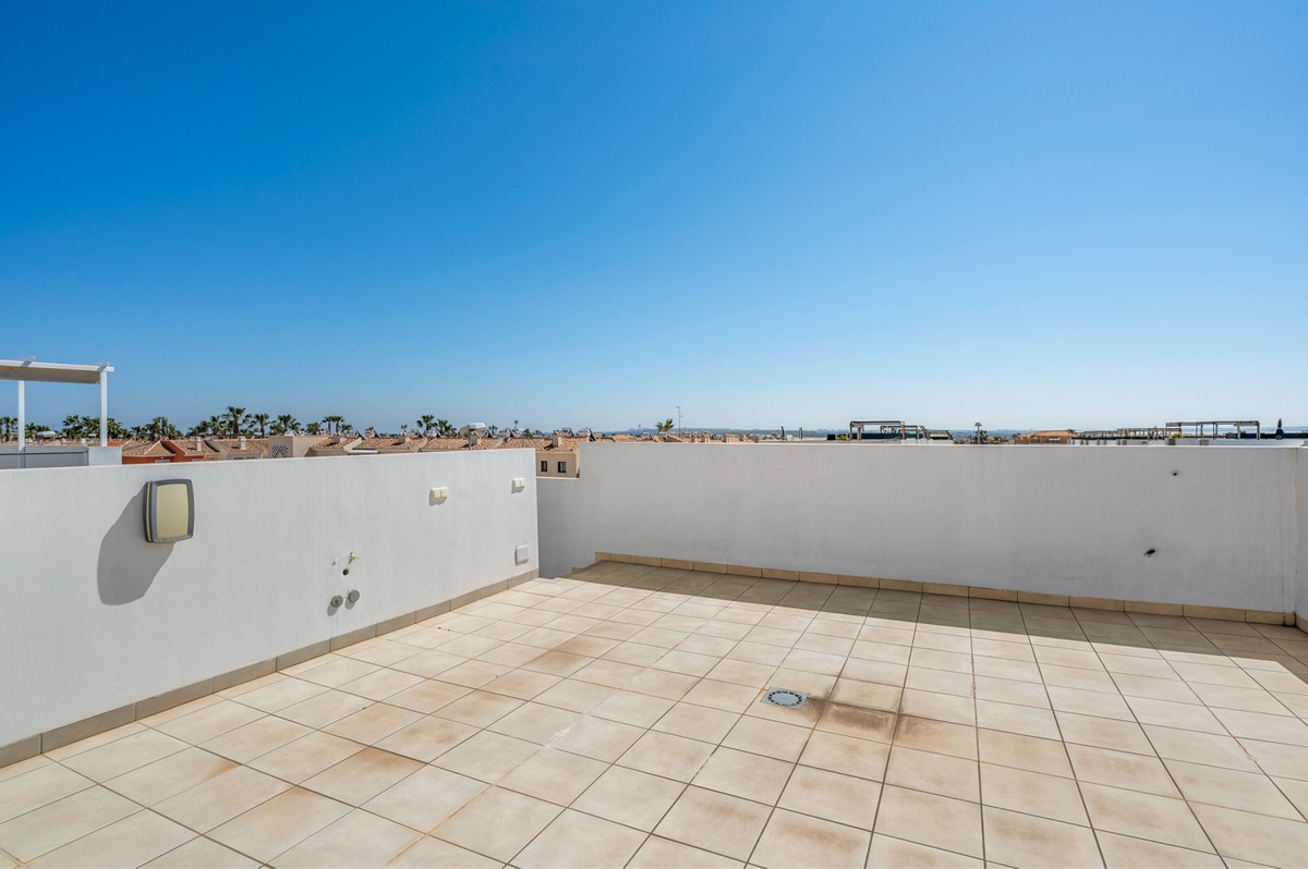 For sale - 3 Bedroom 3 Bathroom House - Detached Villa in Rojales - Ciudad Quesada  - Alicante