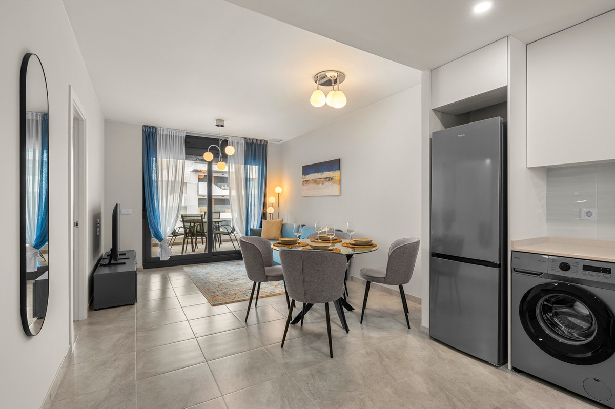 For sale - 2 Bedroom 2 Bathroom Apartment - Middle Floor Apartment in Orihuela - Los Dolses  - Alicante