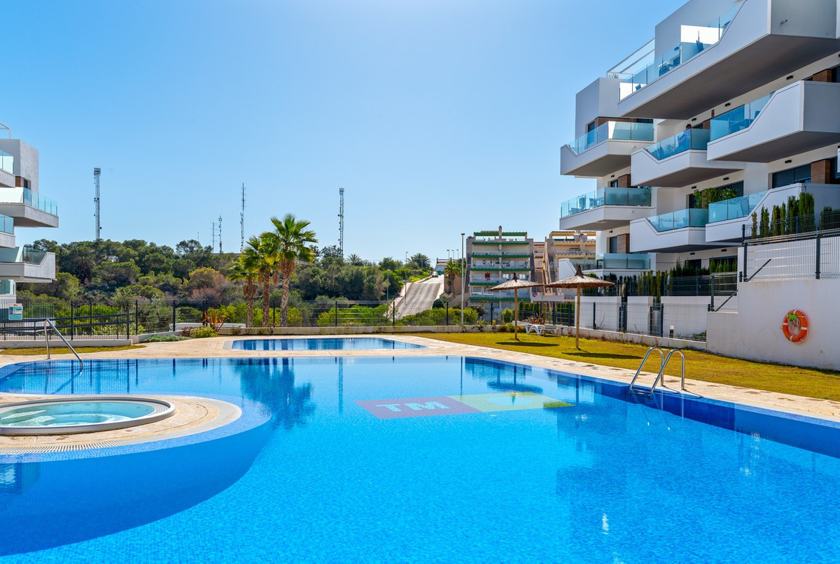 For sale - 2 Bedroom 2 Bathroom Apartment - Middle Floor Apartment in Orihuela - Los Dolses  - Alicante