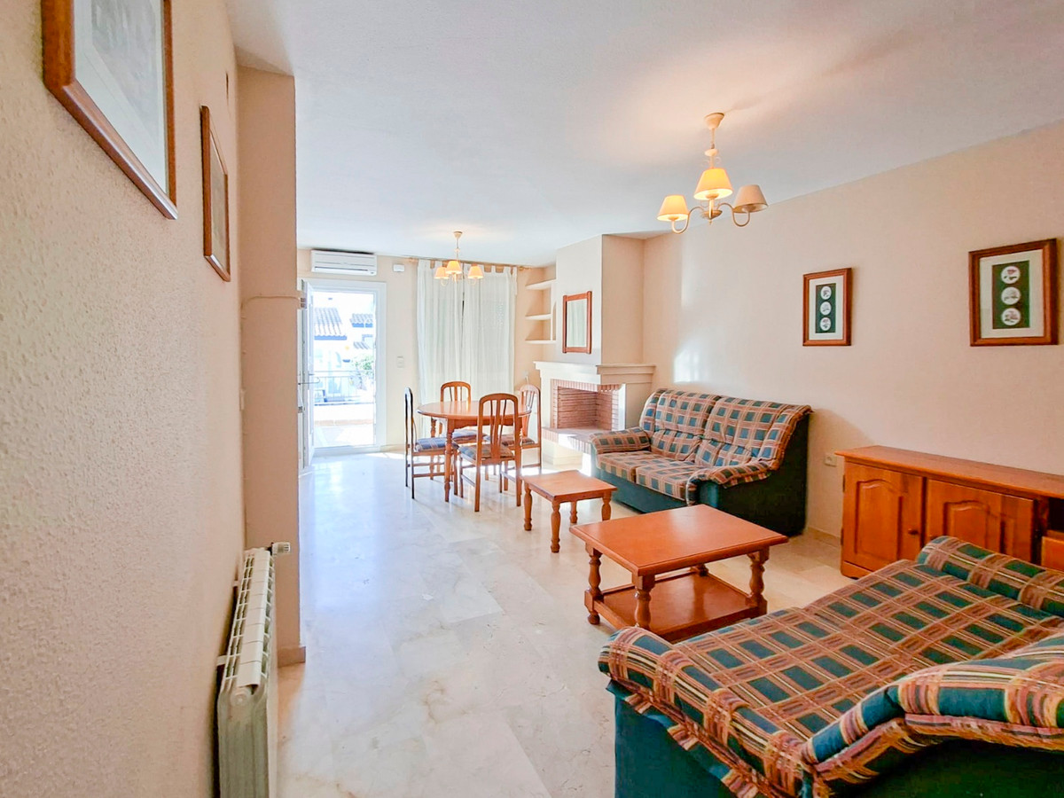 For sale - 2 Bedroom 1 Bathroom House - Townhouse in Orihuela - Villamartin  - Alicante