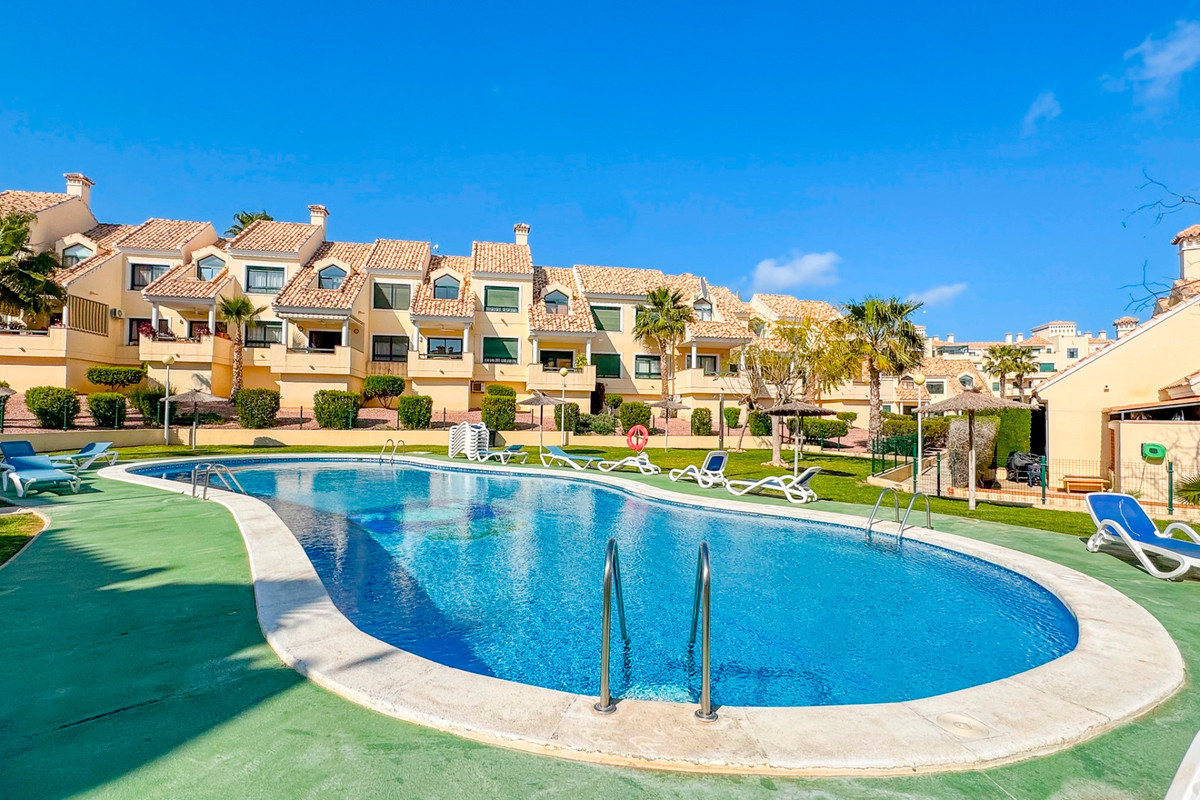 For sale - 2 Bedroom 2 Bathroom Apartment - Ground Floor Apartment in Orihuela - Lomas De Campoamor  - Alicante