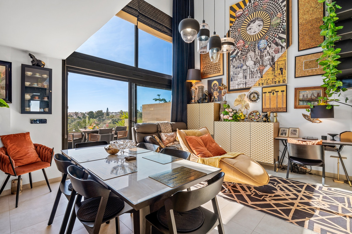 For sale - 3 Bedroom 2 Bathroom Apartment - Penthouse in Orihuela - Villamartin  - Alicante