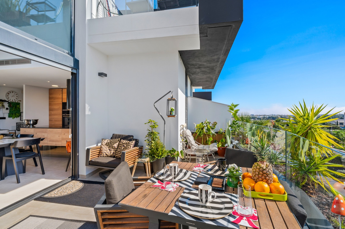 For sale - 3 Bedroom 2 Bathroom Apartment - Penthouse in Orihuela - Villamartin  - Alicante