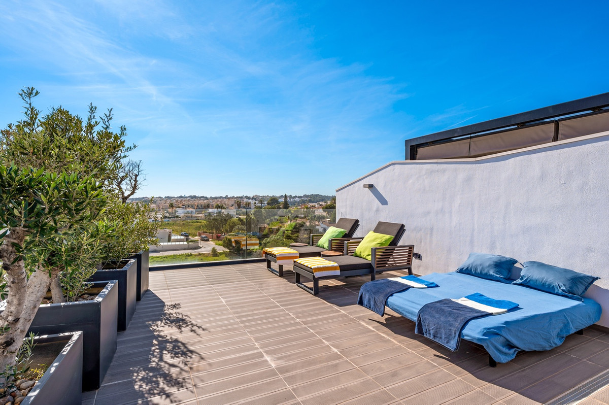 For sale - 3 Bedroom 2 Bathroom Apartment - Penthouse in Orihuela - Villamartin  - Alicante