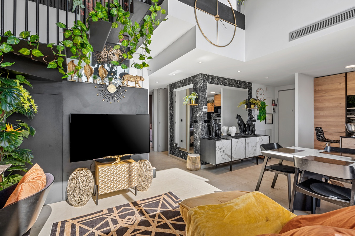 For sale - 3 Bedroom 2 Bathroom Apartment - Penthouse in Orihuela - Villamartin  - Alicante
