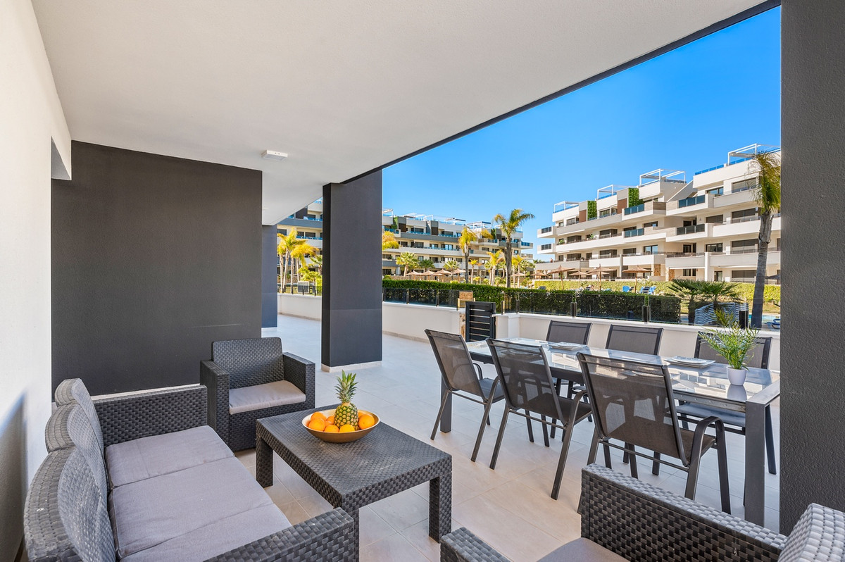 For sale - 3 Bedroom 2 Bathroom Apartment - Ground Floor Apartment in Orihuela - Playa Flamenca  - Alicante