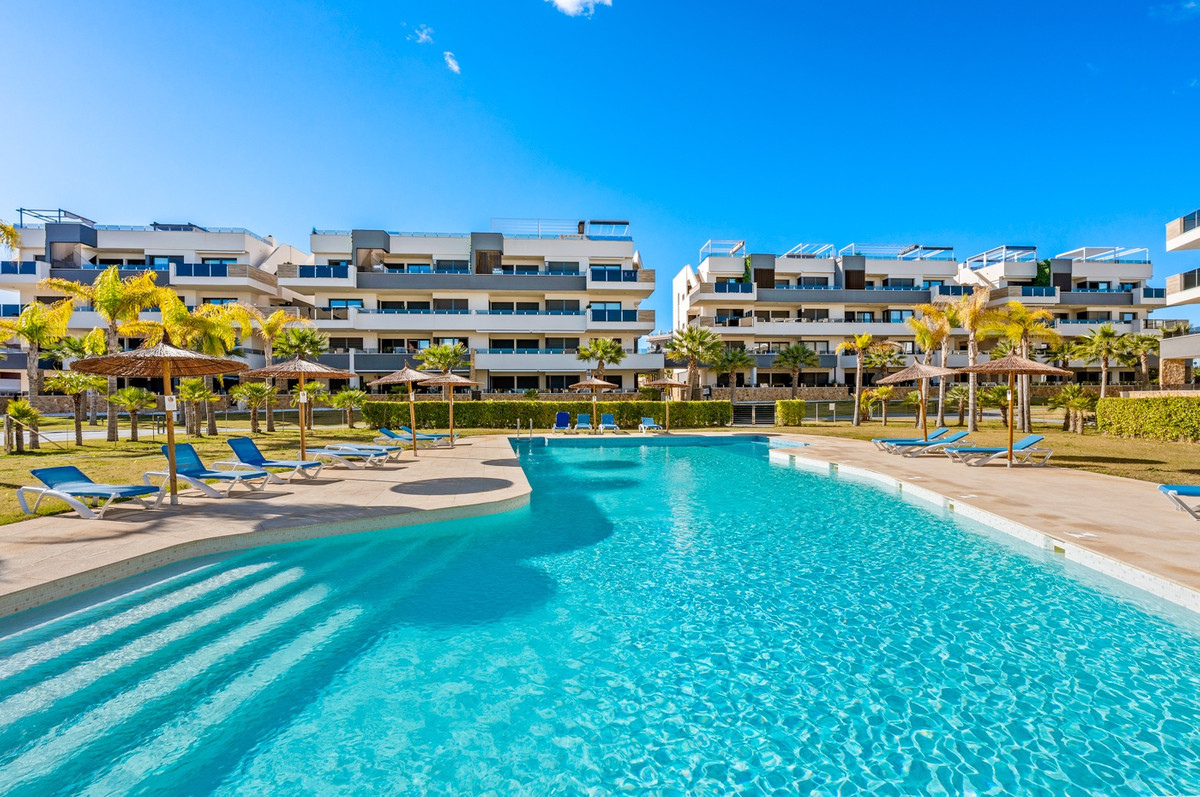 For sale - 3 Bedroom 2 Bathroom Apartment - Ground Floor Apartment in Orihuela - Playa Flamenca  - Alicante