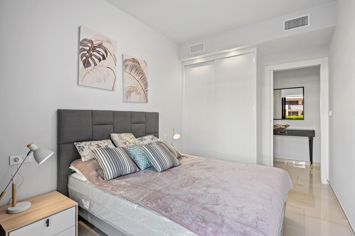 For sale - 3 Bedroom 2 Bathroom Apartment - Ground Floor Apartment in Orihuela - Playa Flamenca  - Alicante