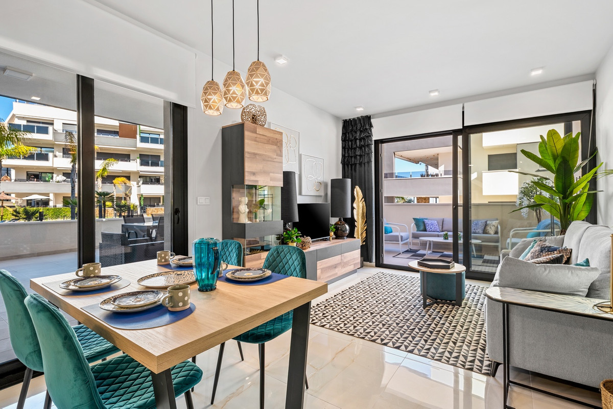 For sale - 3 Bedroom 2 Bathroom Apartment - Ground Floor Apartment in Orihuela - Playa Flamenca  - Alicante