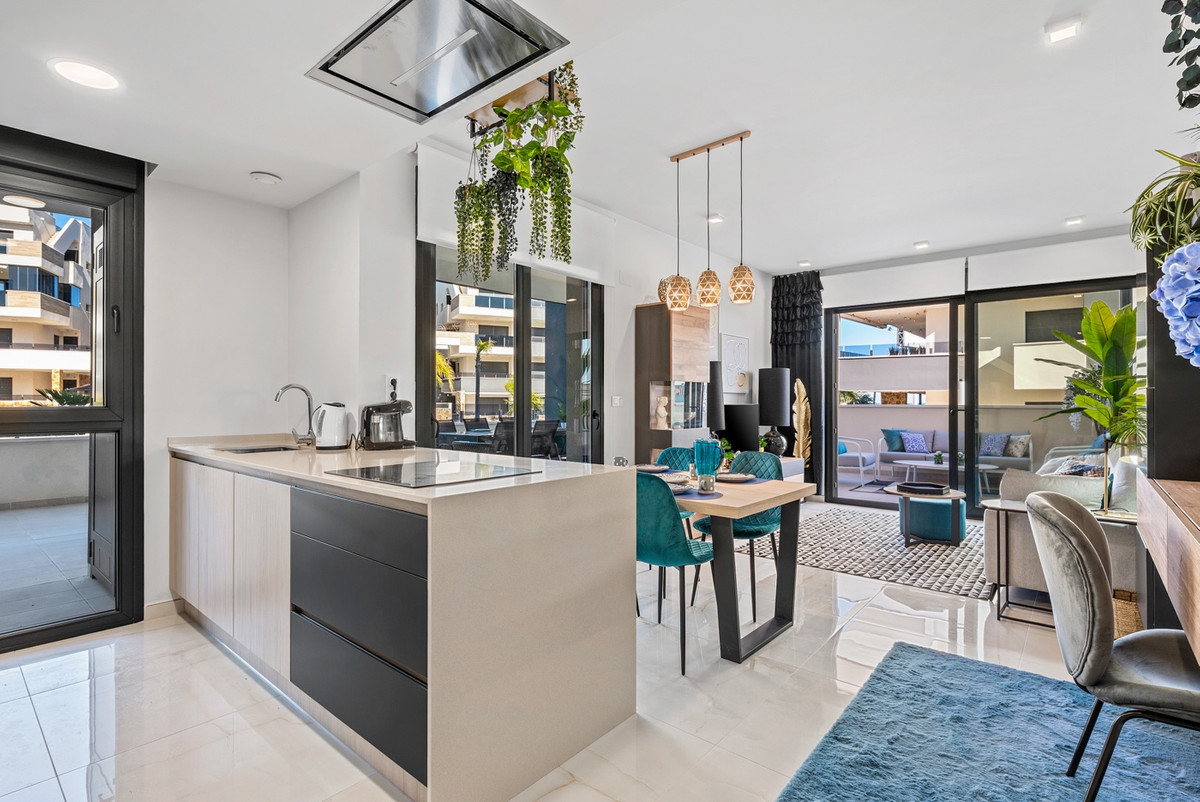 For sale - 3 Bedroom 2 Bathroom Apartment - Ground Floor Apartment in Orihuela - Playa Flamenca  - Alicante