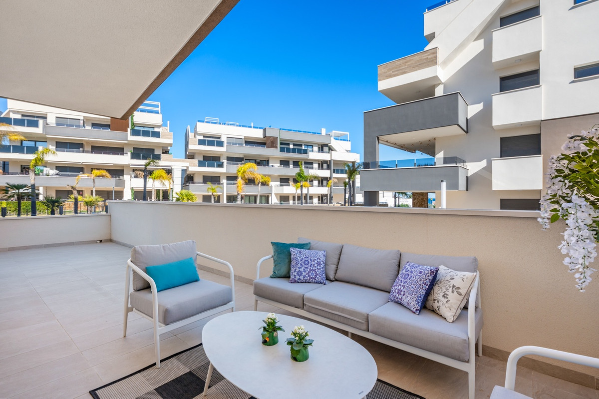 For sale - 3 Bedroom 2 Bathroom Apartment - Ground Floor Apartment in Orihuela - Playa Flamenca  - Alicante