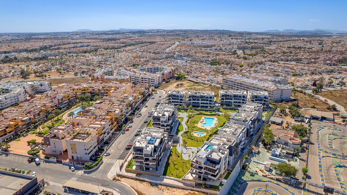 For sale - 3 Bedroom 2 Bathroom Apartment - Ground Floor Apartment in Orihuela - Playa Flamenca  - Alicante