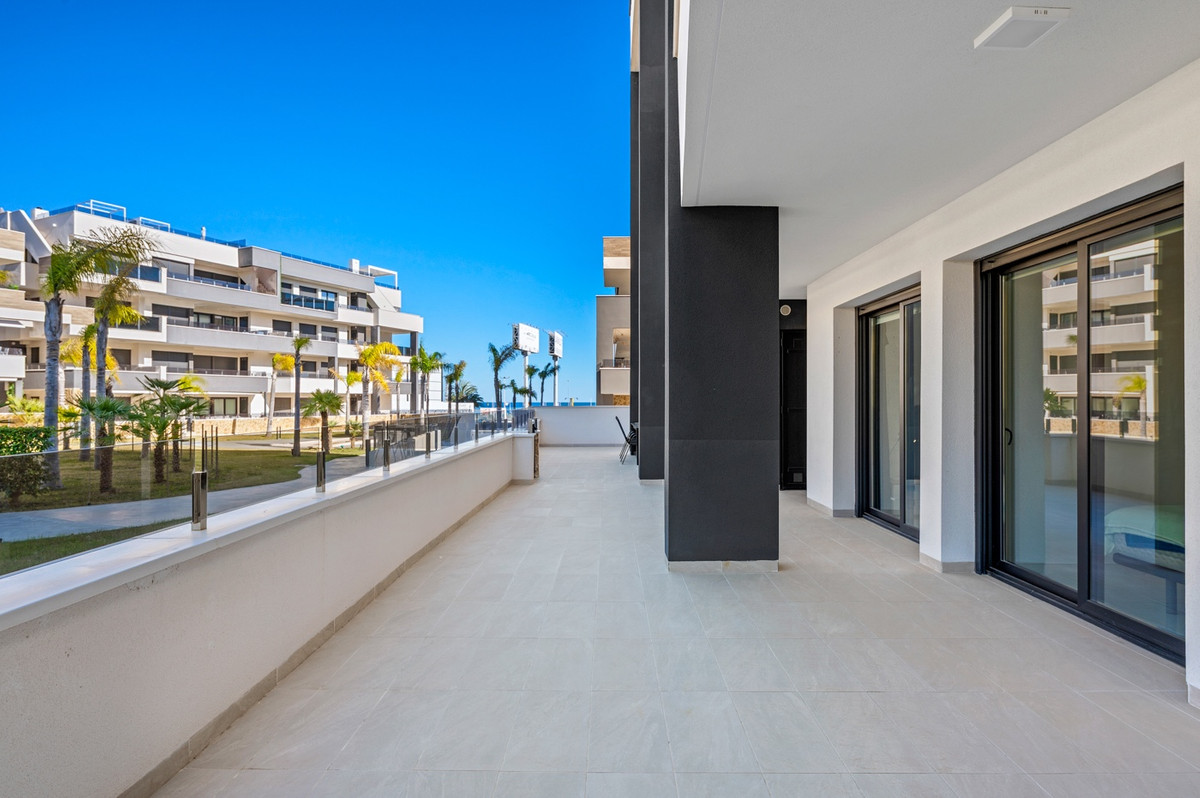 For sale - 3 Bedroom 2 Bathroom Apartment - Ground Floor Apartment in Orihuela - Playa Flamenca  - Alicante