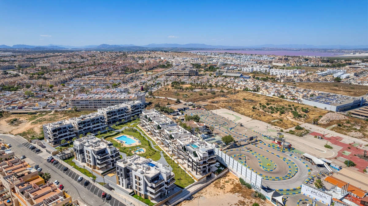 For sale - 3 Bedroom 2 Bathroom Apartment - Ground Floor Apartment in Orihuela - Playa Flamenca  - Alicante
