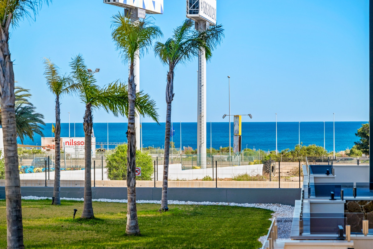 For sale - 3 Bedroom 2 Bathroom Apartment - Ground Floor Apartment in Orihuela - Playa Flamenca  - Alicante