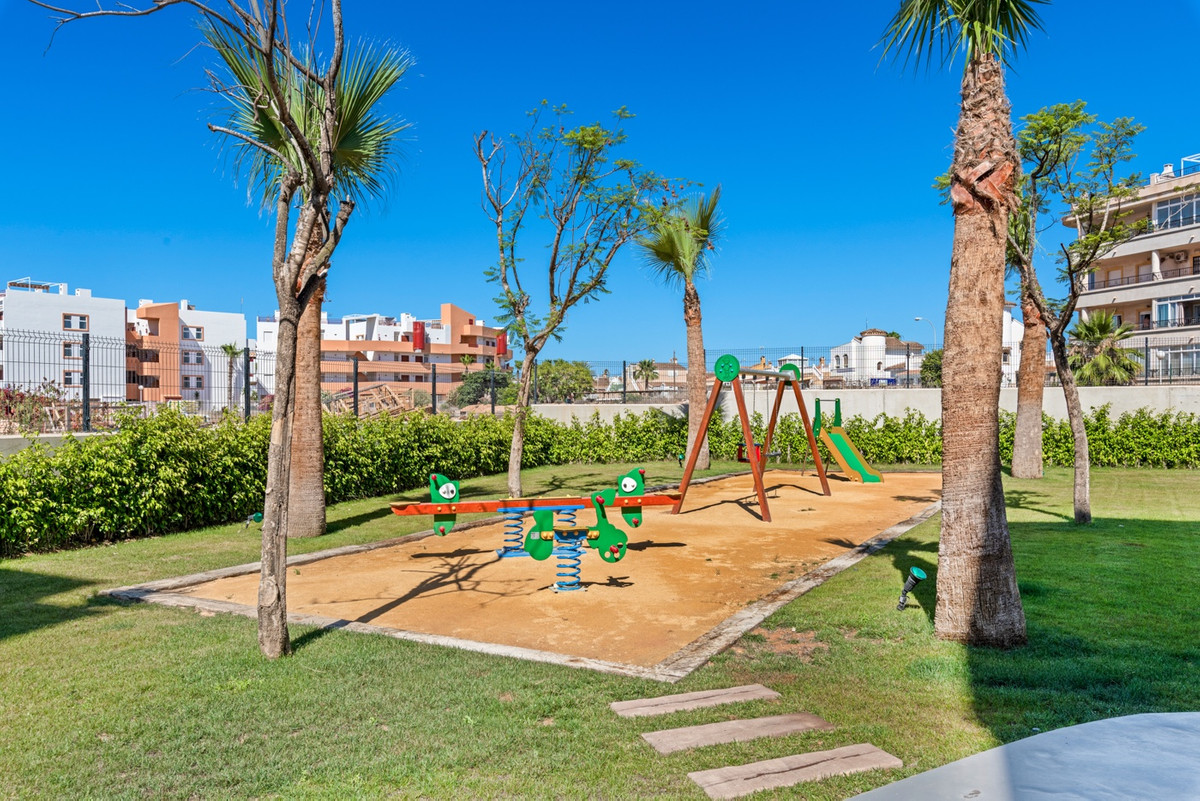 For sale - 3 Bedroom 2 Bathroom Apartment - Ground Floor Apartment in Orihuela - Playa Flamenca  - Alicante